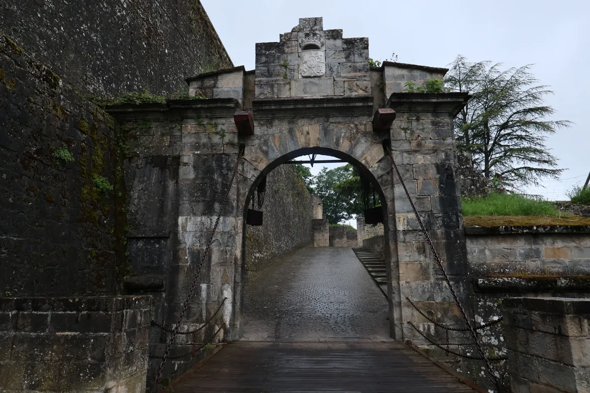 Casco Antiguo y Ciudadela — Viavora Travel