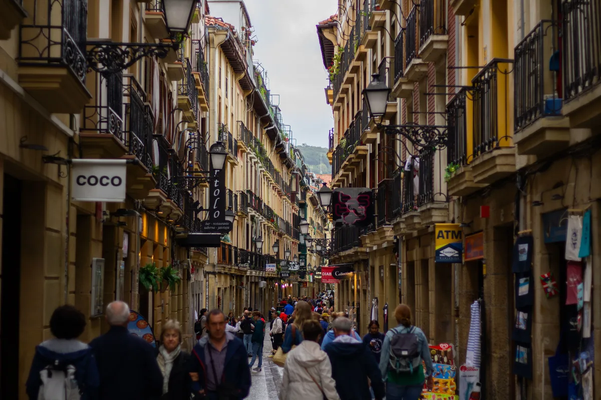 Ruta de pintxos en la Parte Vieja — Viavora Travel